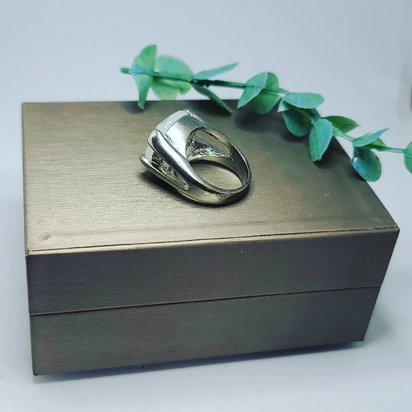 White Quartz ring - Picture 3 of 3